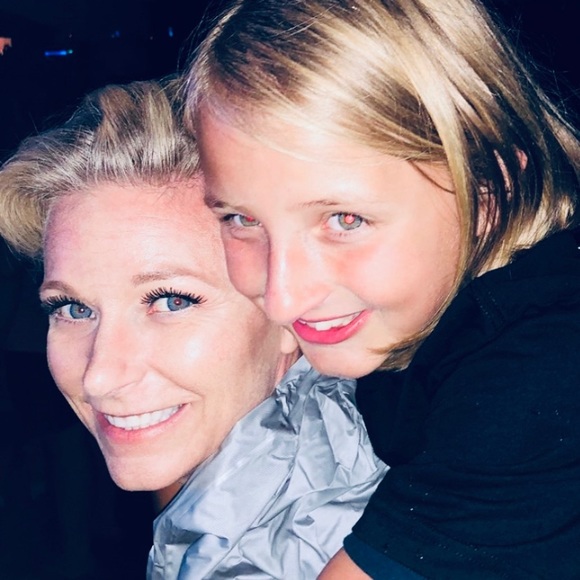 Meet your Posher, Jess - Picture 1 of 2